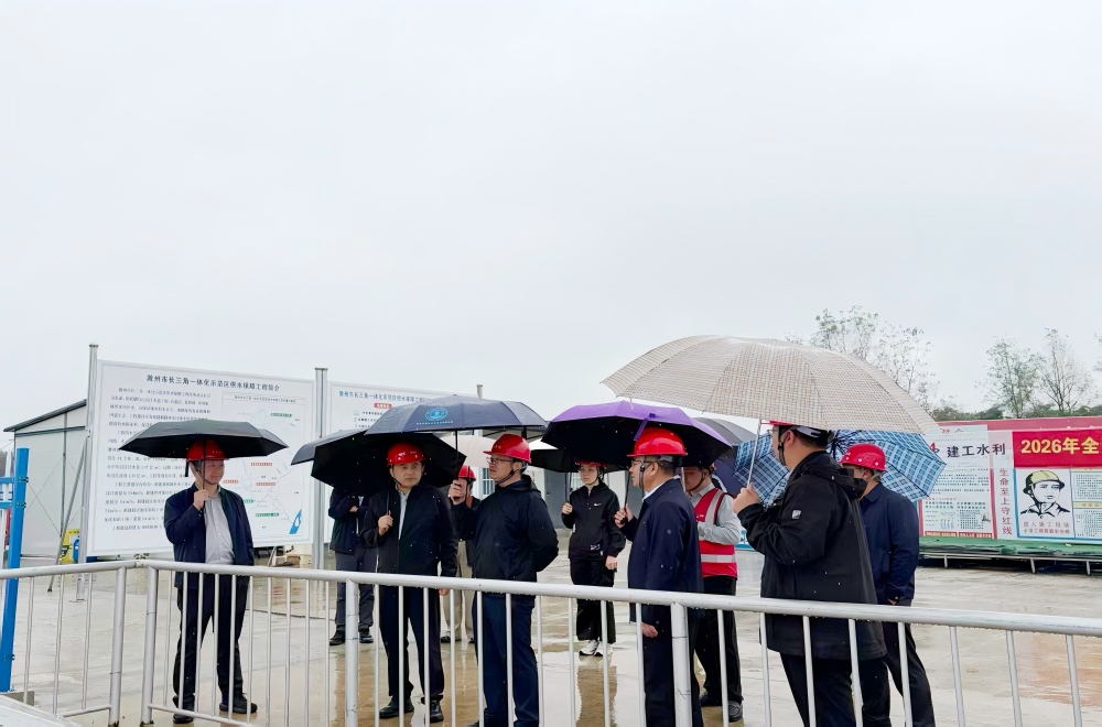 中水淮河党委副书记、总经理肖建峰一行赴滁州供水保障项目调研(1).jpg